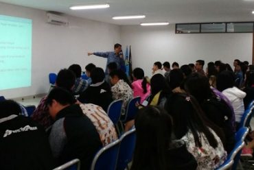 Ceramah Interaktif “Weather and Climate Literacy” oleh Dr. Joko Wiratmo