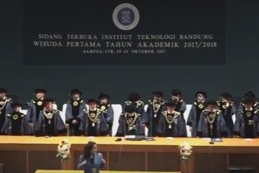 Wisuda Pertama Tahun Akademik 2017/2018 – Selamat