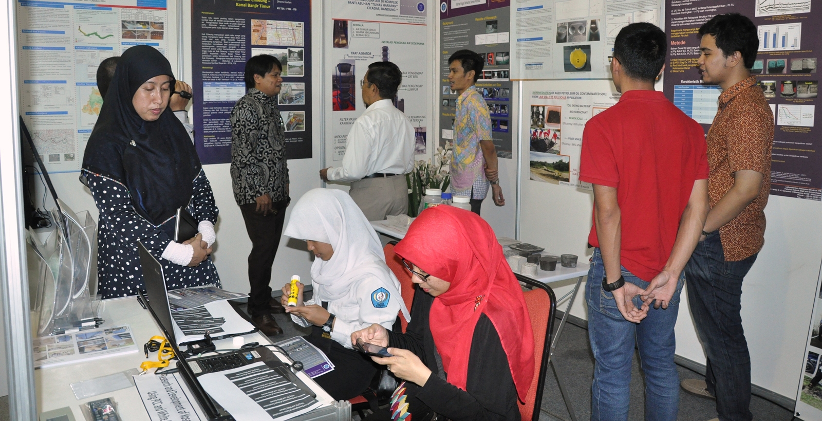 PAMERAN INOVASI FTSL DI ACARA DIES ITB KE-56