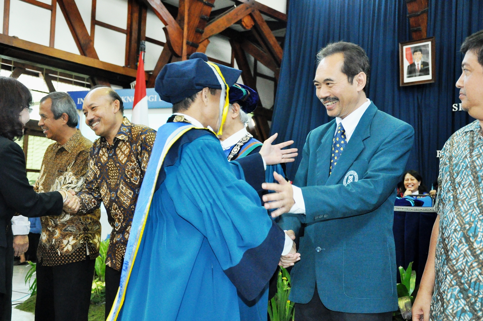 Pimpinan FTSL-ITB Menghadiri DIES ITB ke-56 Tahun 2015