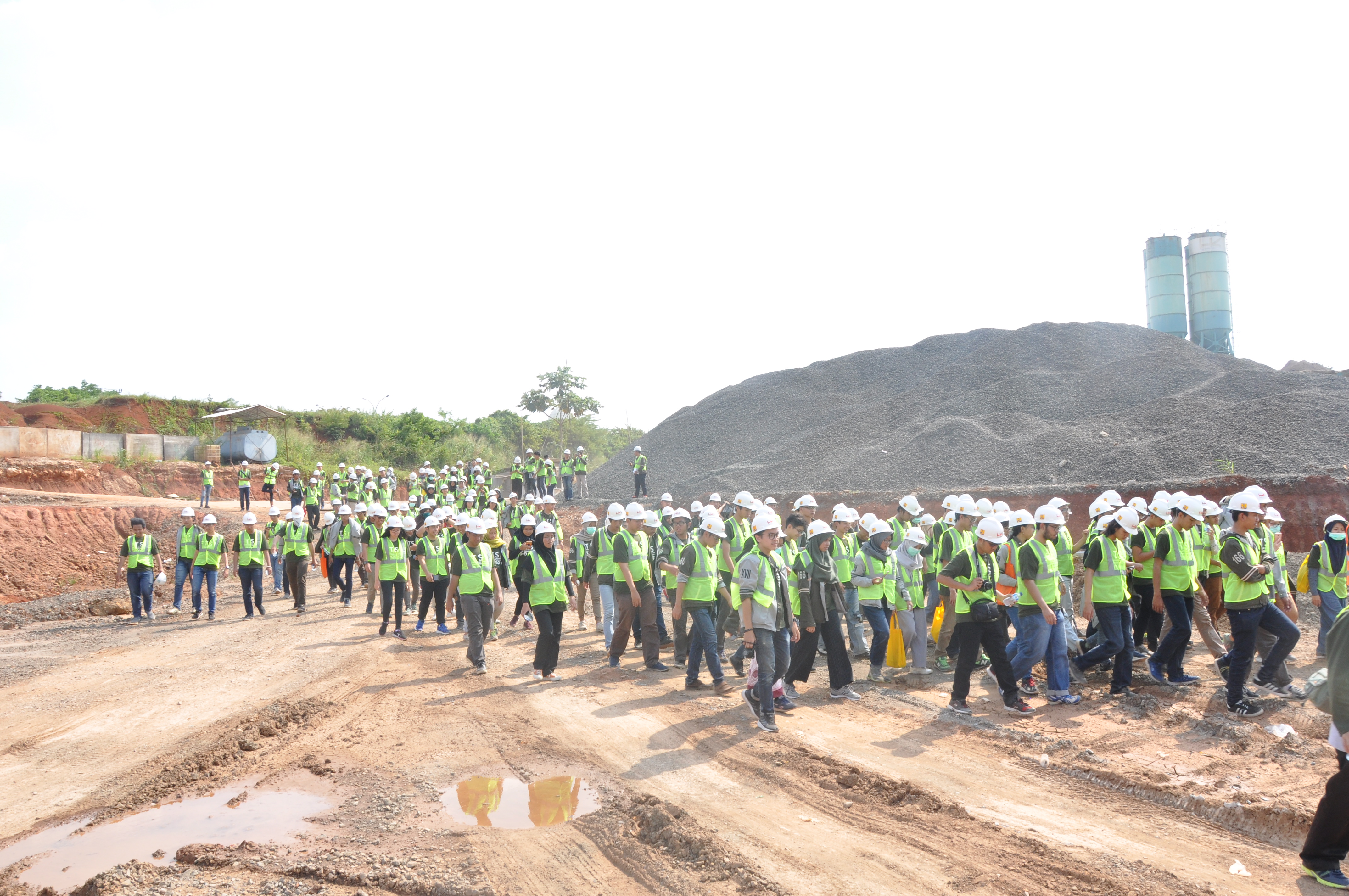 Ekskursi Mahasiswa TPB angkatan 2017 ke Ruas Tol Cinere – Jagorawi.