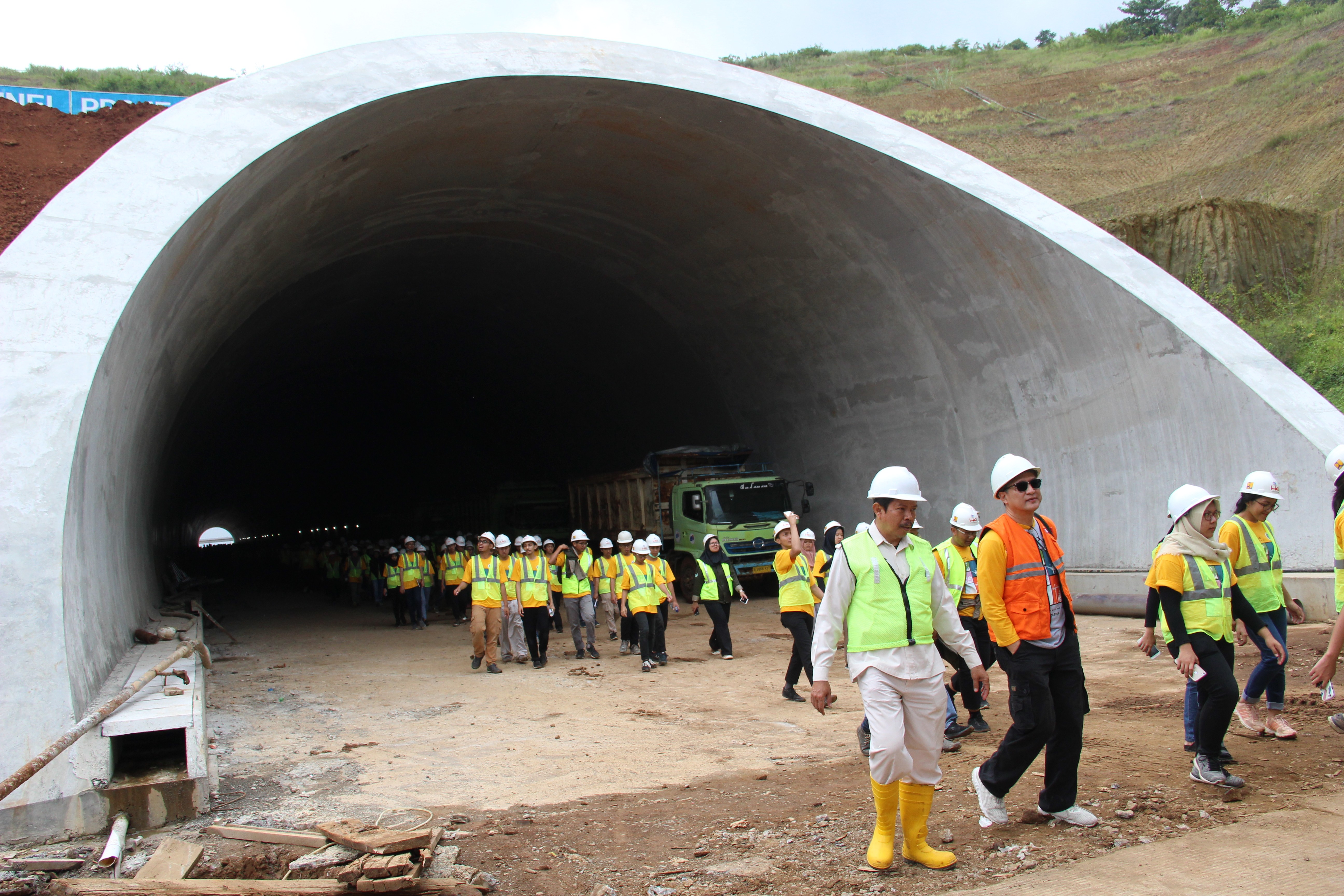 Kuliah Lapangan mahasiswa TPB angkatan 2018 FTSL Ke Proyek Jalan TOL CISUMDAWU (Cileunyi – Sumedang – Dawuan)