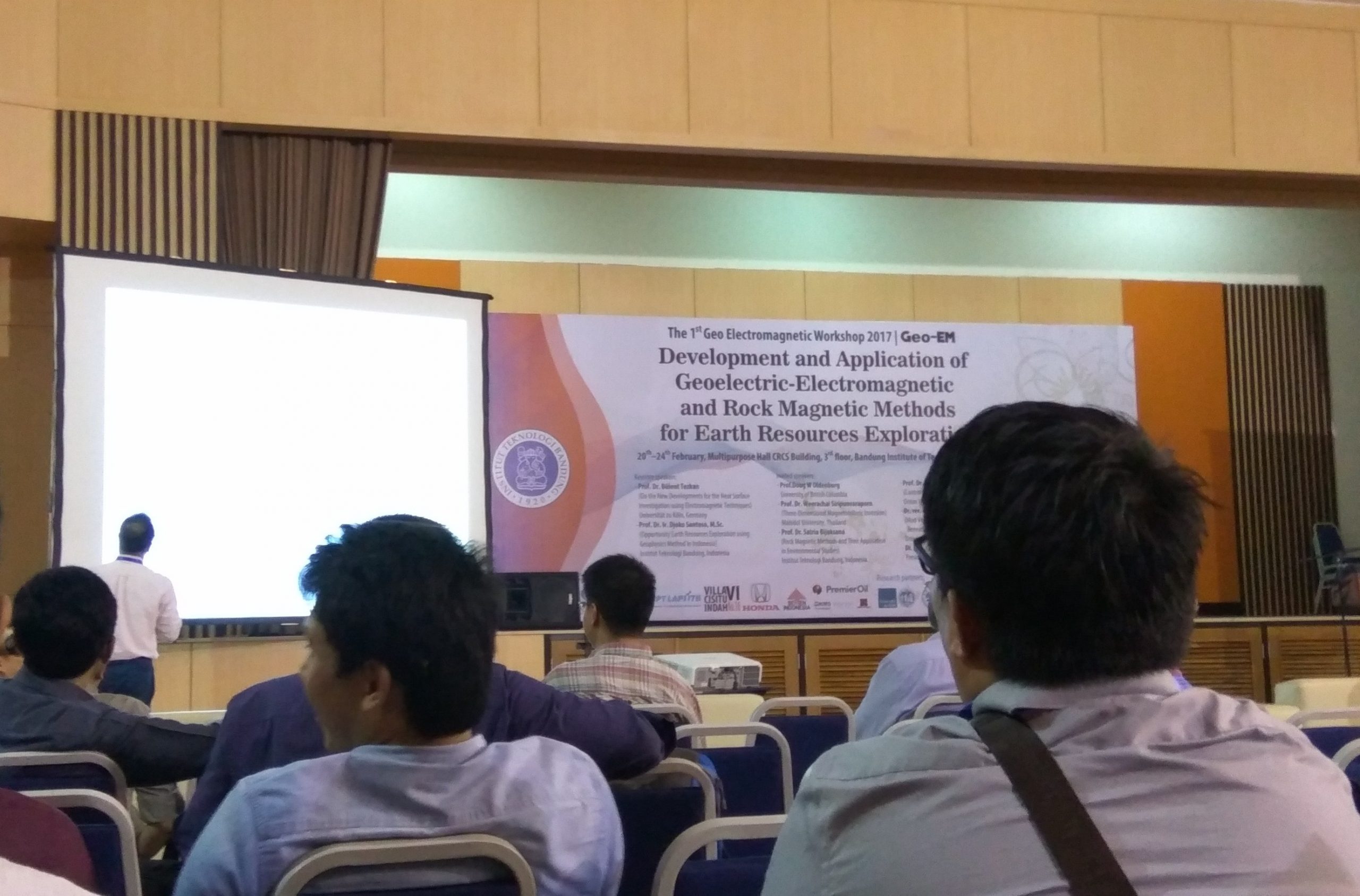 Teknik Geofisika ITB Sukses Selenggarakan Workshop Geo-Elektromagnetik (Geo-EM) 2017