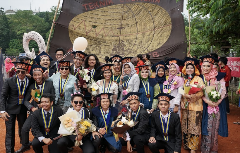 23 ITB Geophysical Engineering Students Graduated in the April 2017 Graduation Period