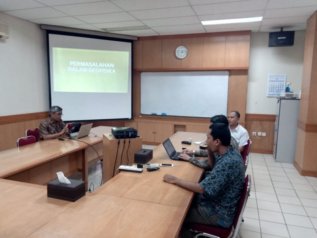 Geo-Lunch Talk, Two-Week Discussion of ITB Geophysical Engineering