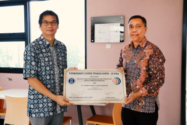 Handover of PLTS from PT. Sumber Energi Sukses Makmur (SESM) to FTTM ITB