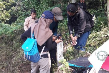 Praktikum dan Kuliah Lapangan