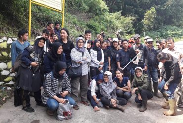 Praktikum dan Kuliah Lapangan