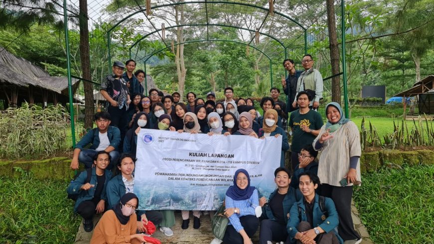 Ekskursi Mahasiswa PWK Cirebon ke Kebun Raya Kuningan dan Desa Wisata Cibuntu