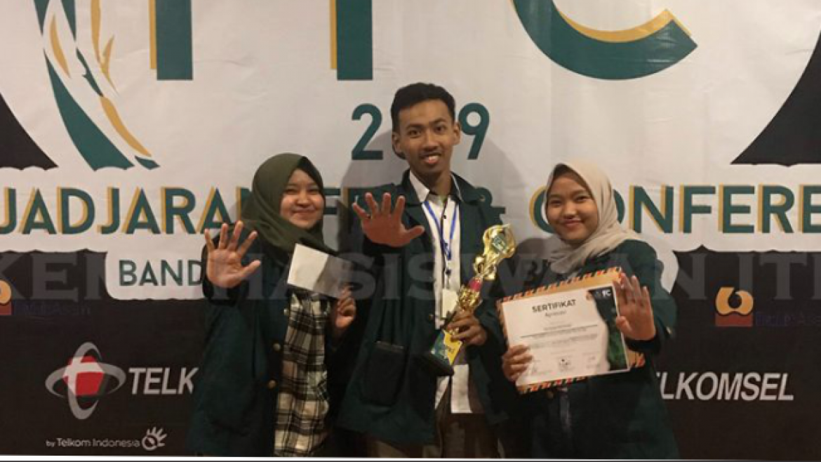 Mahasiswa PWK Juara Pertama : “Paper Competition Padjadjaran Fest and Conference” 2019